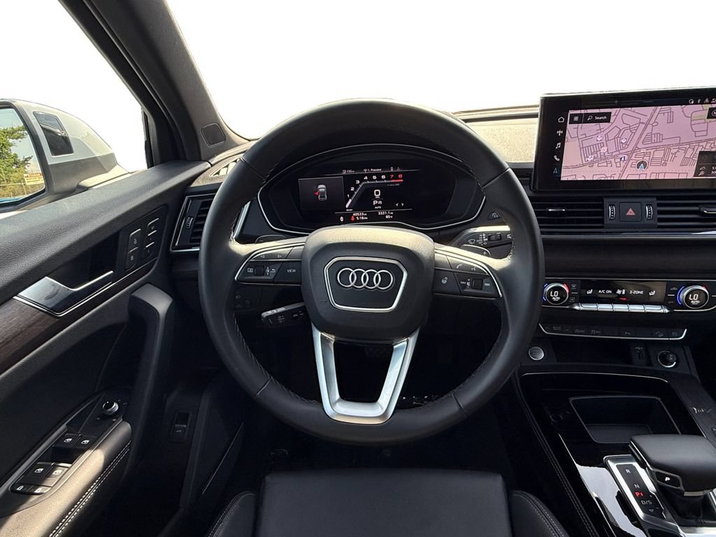 Used 2023 Audi Q5 2.0T Premium Plus w/ Premium Plus Package AWD/4WD image 12