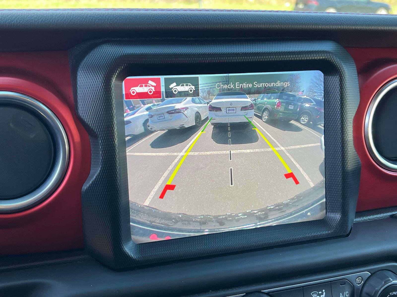 Used 2021 Jeep Wrangler Unlimited Rubicon AWD/4WD image 12