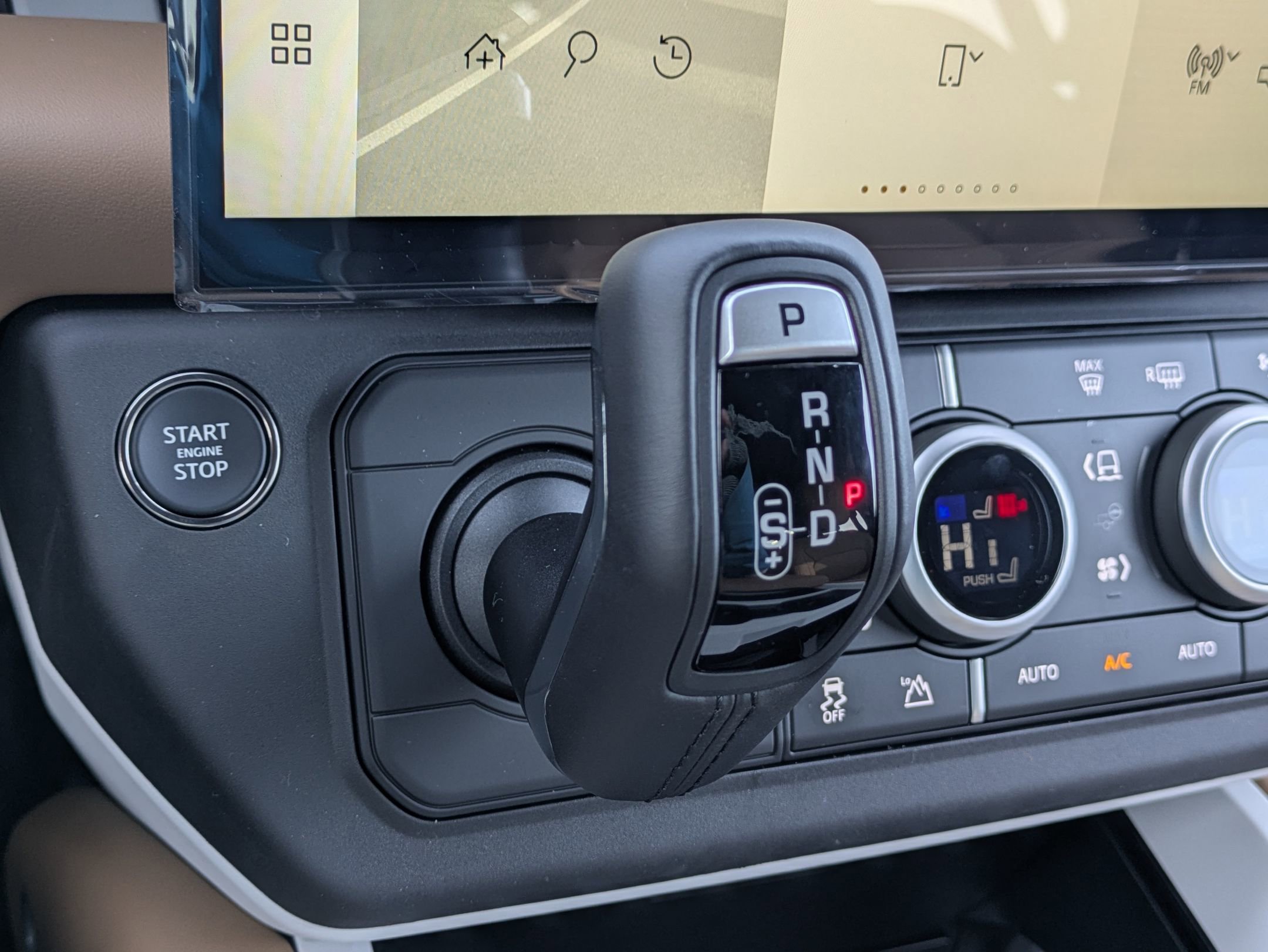 New 2026 Land Rover Defender 110 X-Dynamic SE image 15