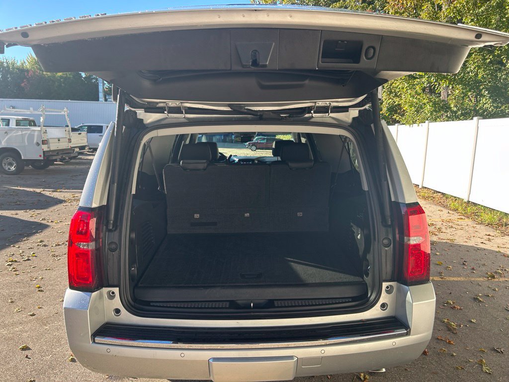 Used 2017 Chevrolet Suburban Premier AWD/4WD image 28