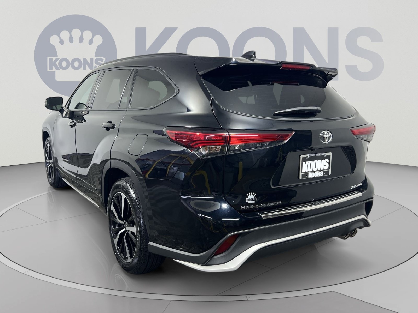 Used 2022 Toyota Highlander XSE AWD/4WD image 8