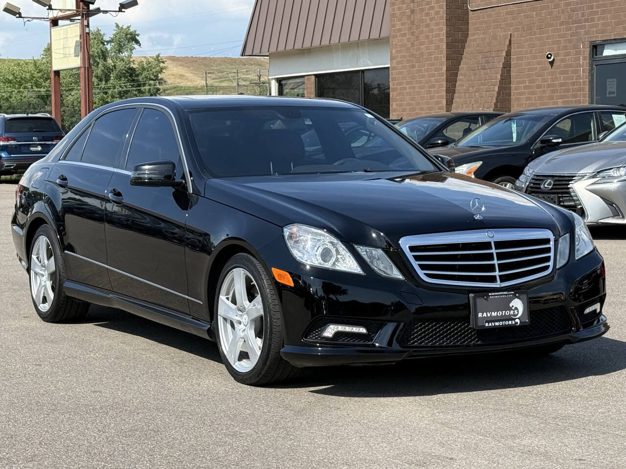 Used 2011 Mercedes-Benz E 350 4MATIC Sedan w/ Premium 1 Pkg image 5