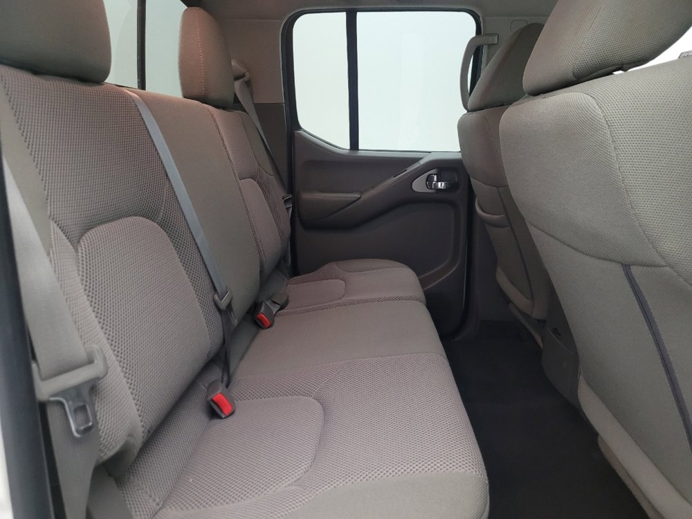 Used 2019 Nissan Frontier SV image 19