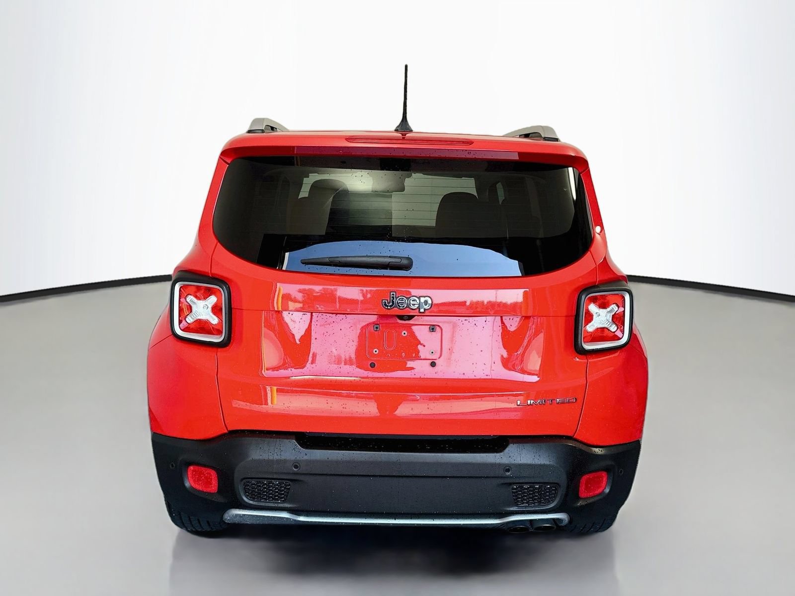 Used 2017 Jeep Renegade Limited w/ Advanced Technology Group FWD image 6