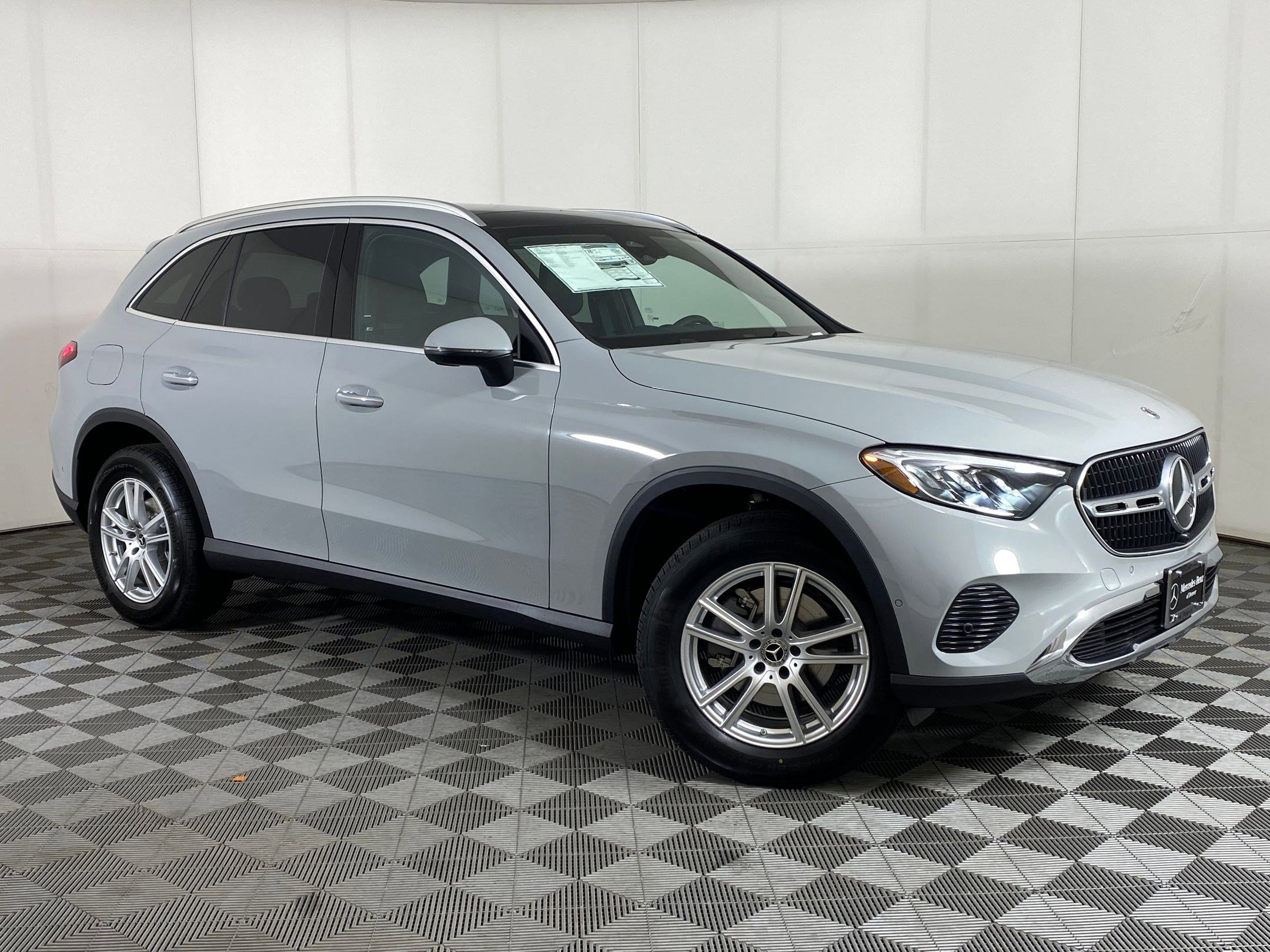 Used 2026 Mercedes-Benz GLC 300 4MATIC image 6