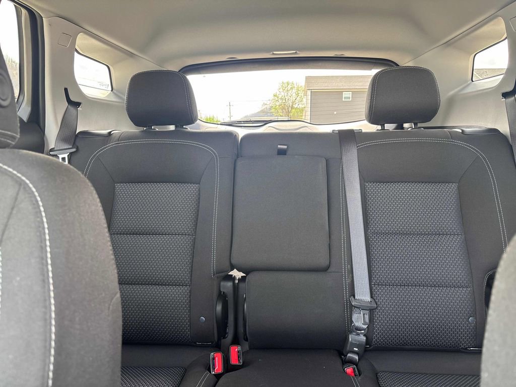 Used 2024 GMC Terrain SLE AWD/4WD image 19