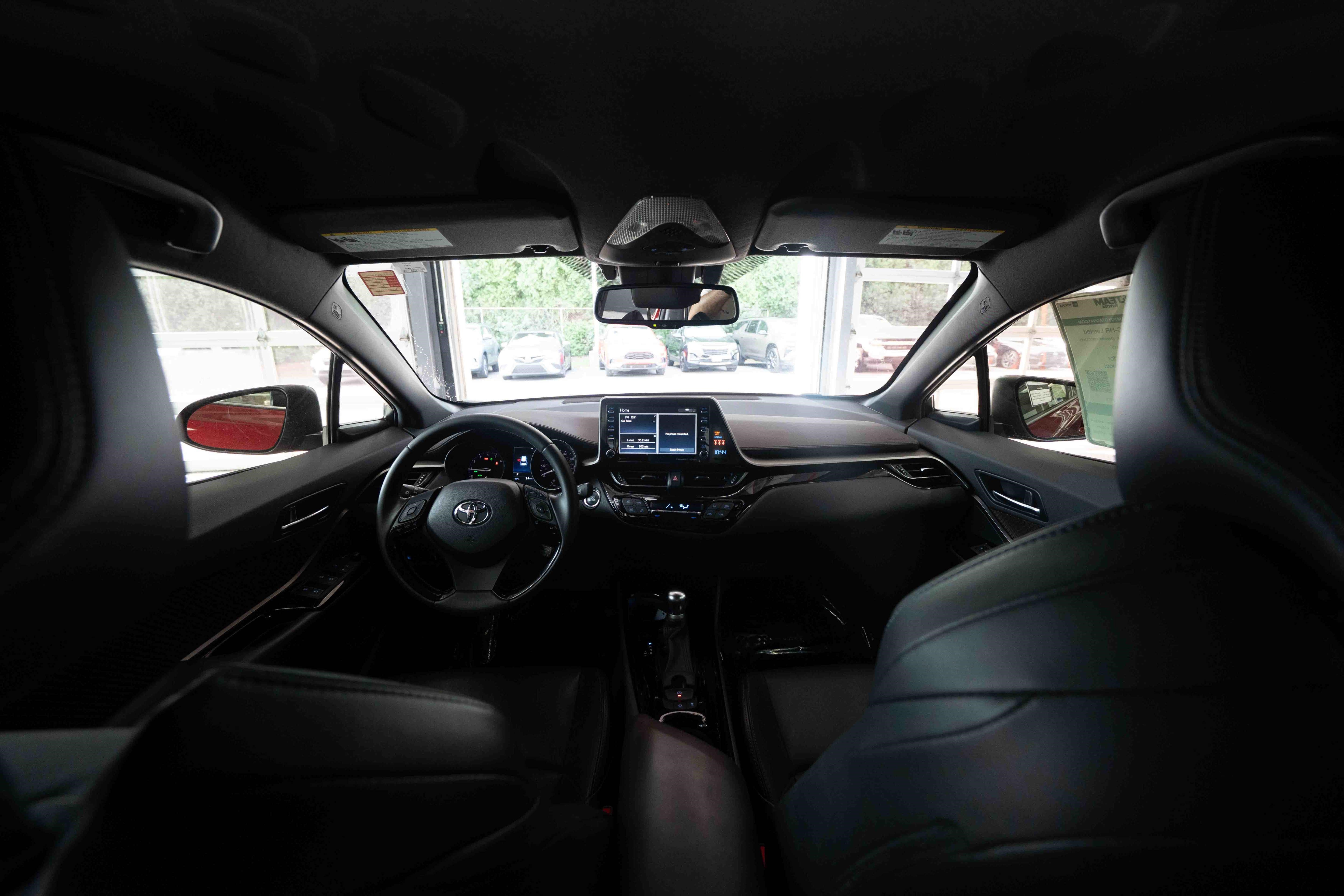 Used 2019 Toyota C-HR Limited FWD image 19