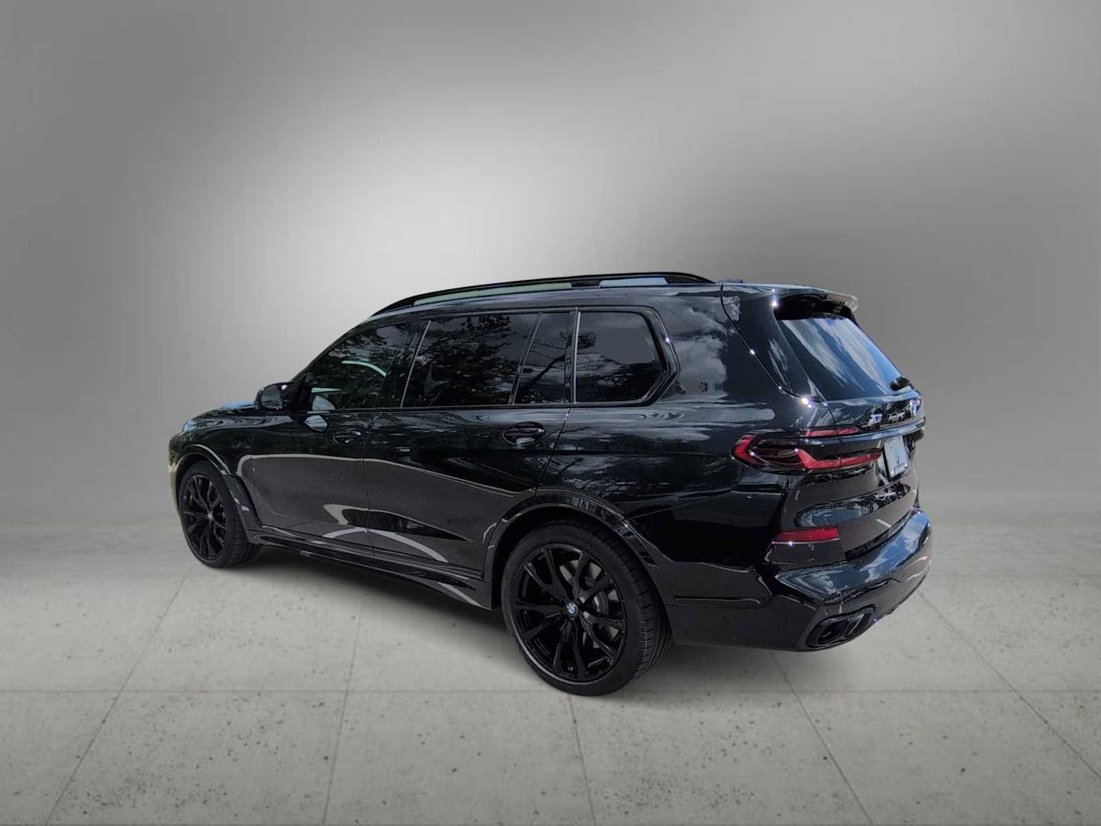 Used 2024 BMW X7 M60i w/ Executive Package AWD/4WD image 6