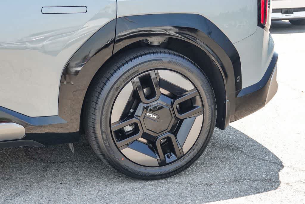 Certified 2024 Kia EV9 GT-Line AWD/4WD image 10