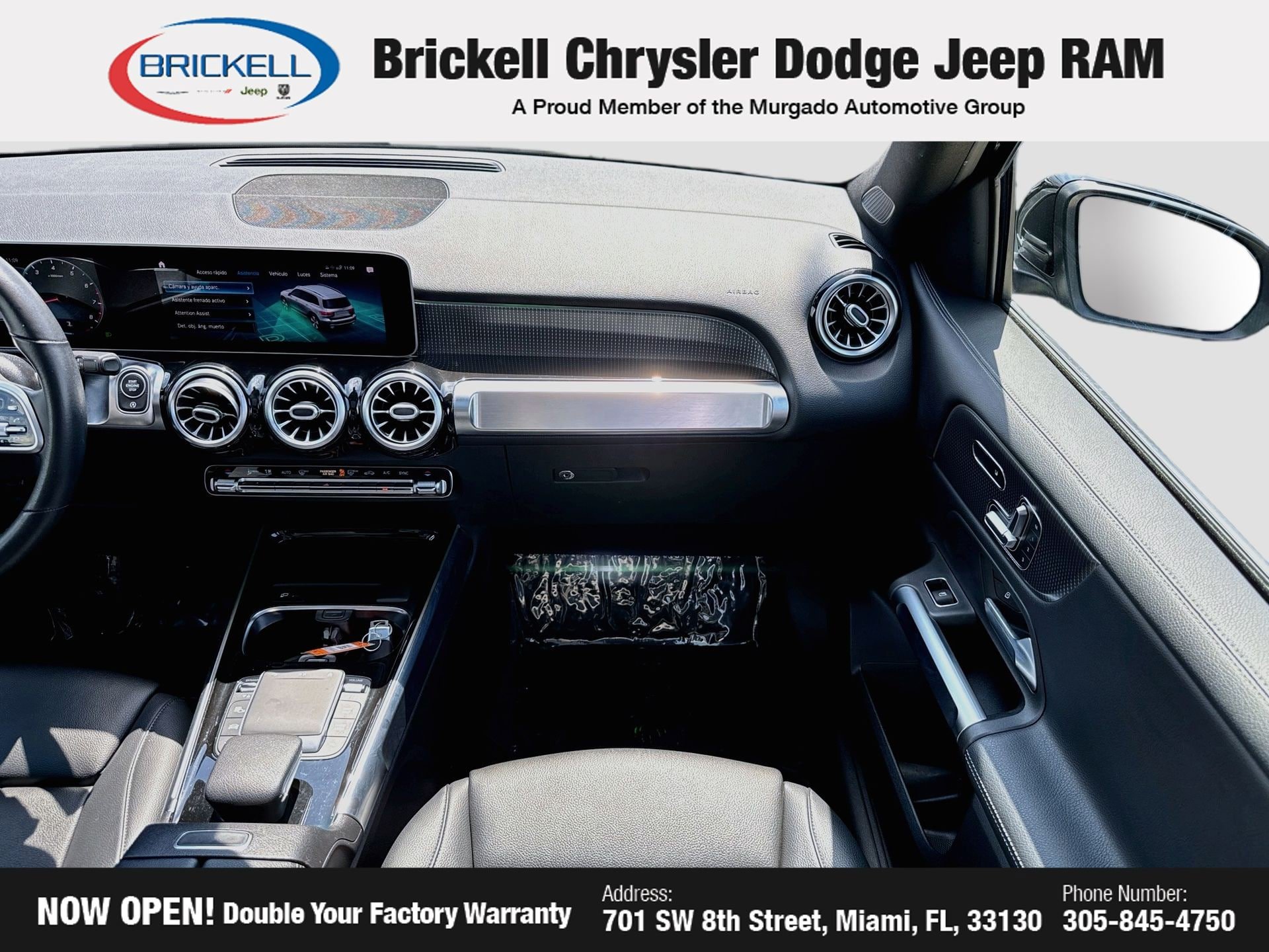Used 2021 Mercedes-Benz GLB 250 w/ Premium Package image 19