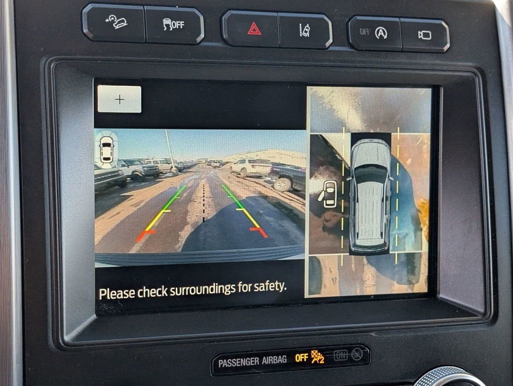 Used 2021 Ford Expedition Platinum image 3