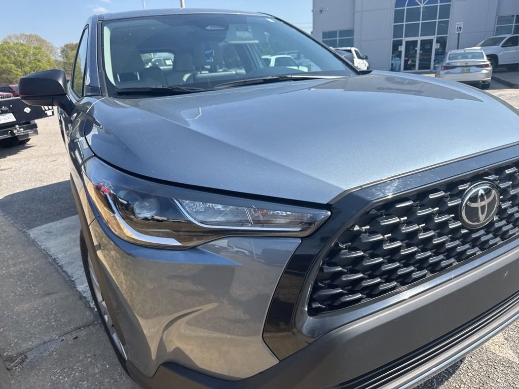 Used 2025 Toyota Corolla Cross L image 4