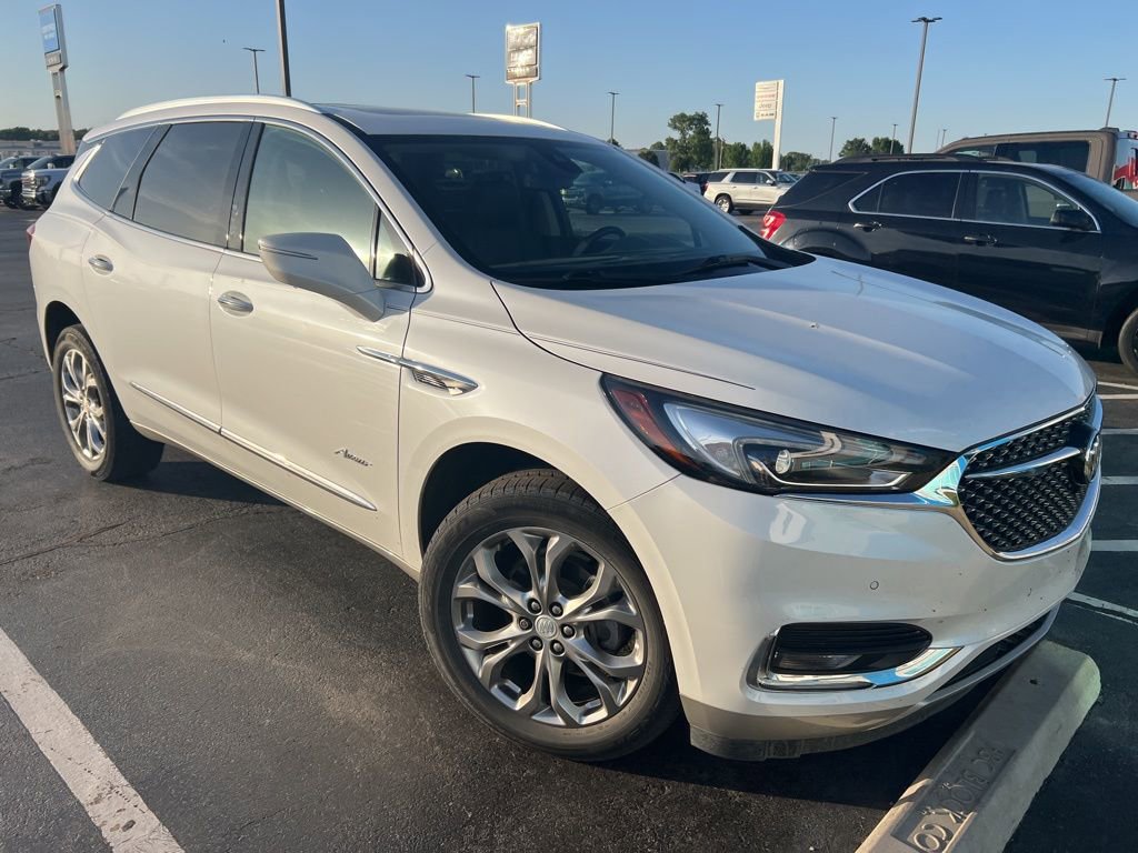 Used 2019 Buick Enclave Avenir w/ Avenir Technology Package FWD image 3