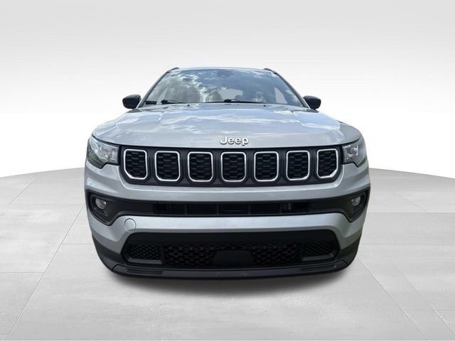 Used 2024 Jeep Compass Latitude AWD/4WD image 8