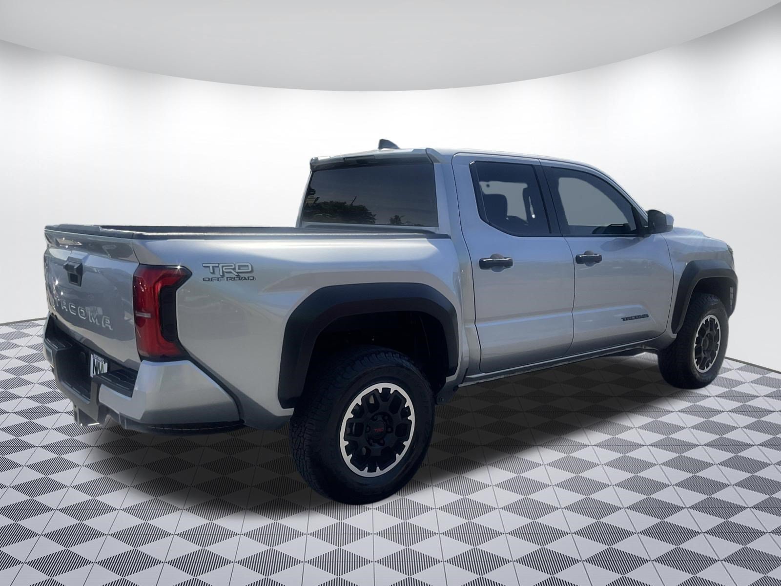 Used 2024 Toyota Tacoma TRD Off-Road AWD/4WD image 3