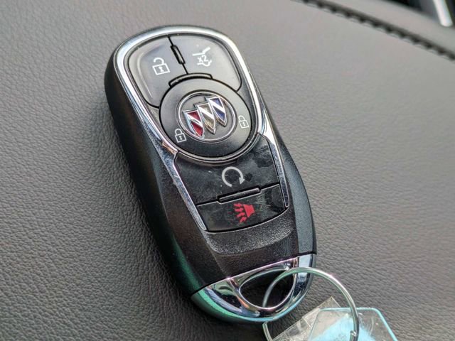 Used 2023 Buick Enclave Avenir image 39