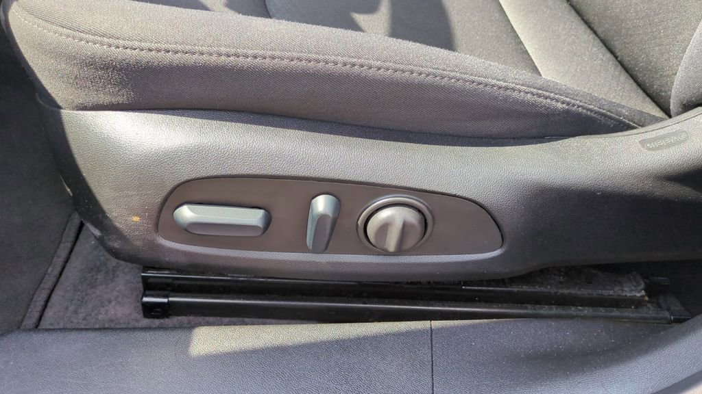 Used 2024 Chevrolet Malibu LT image 11