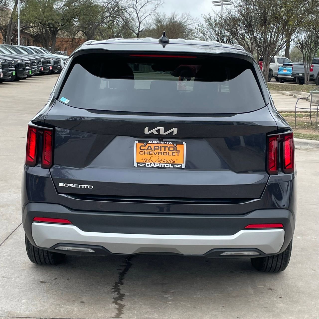 Used 2025 Kia Sorento LX image 5
