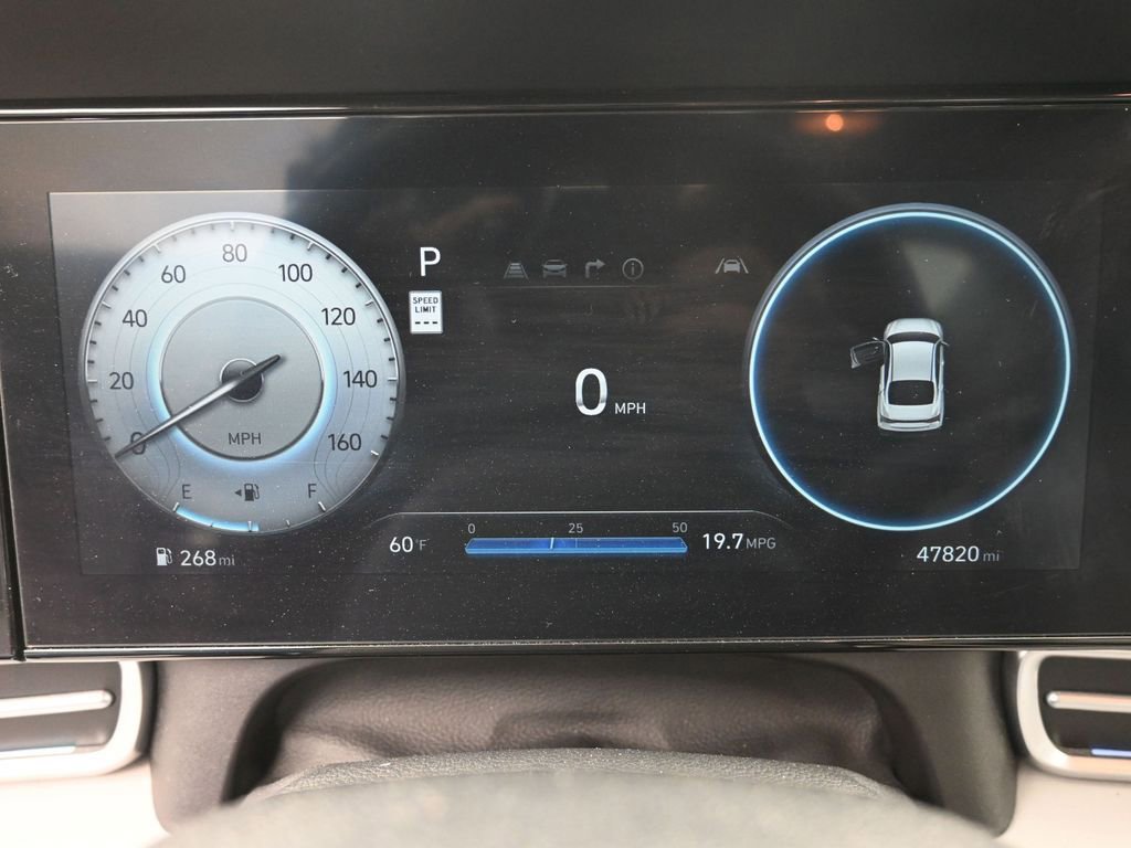 Used 2024 Hyundai Elantra Limited image 11