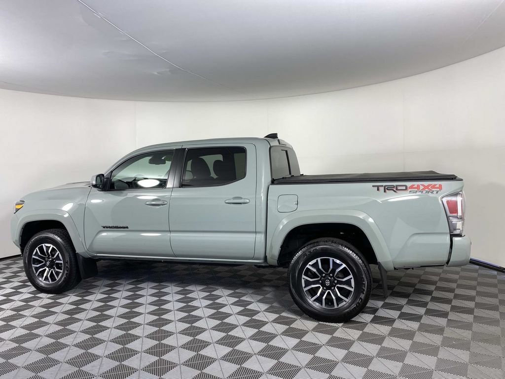 Used 2023 Toyota Tacoma TRD Sport w/ Technology Package AWD/4WD image 5