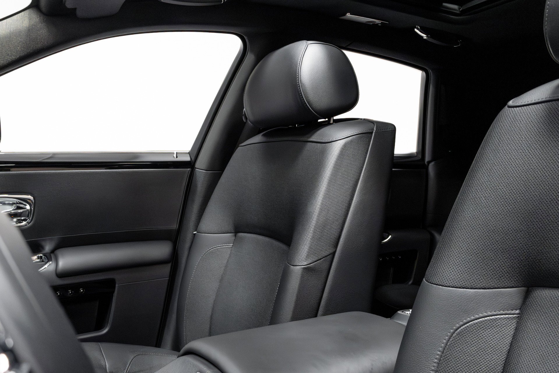 Used 2011 Rolls-Royce Ghost image 9