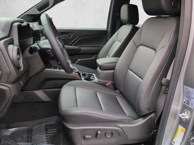 Used 2025 Chevrolet Colorado Trail Boss w/ Midnight Edition image 16