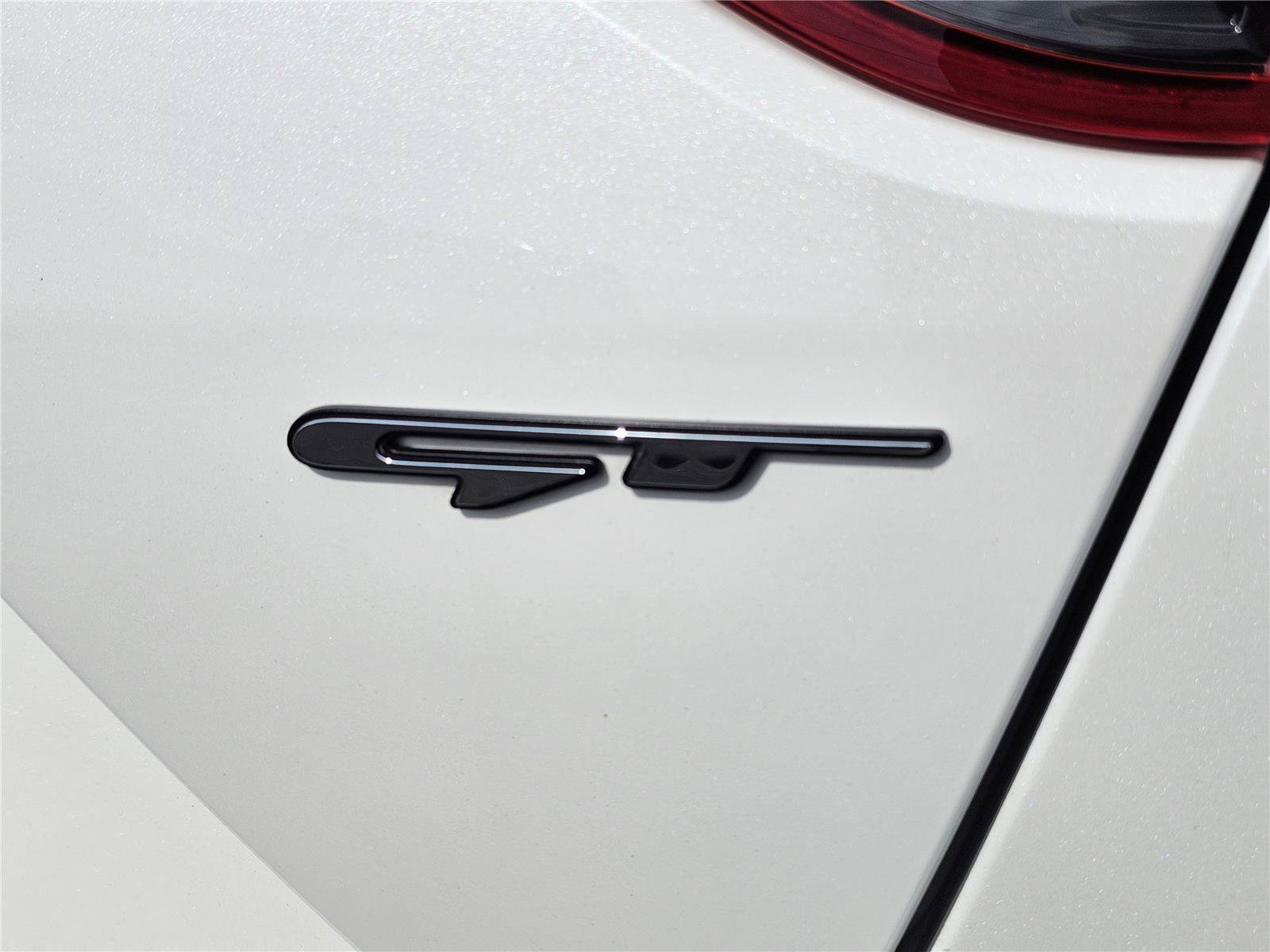 Used 2022 Kia Stinger GT2 w/ Scorpion Package RWD image 10