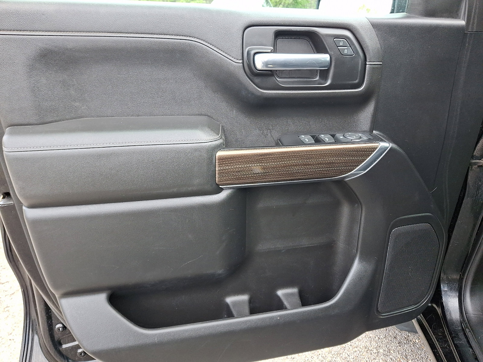 Used 2019 Chevrolet Silverado 1500 RST image 12