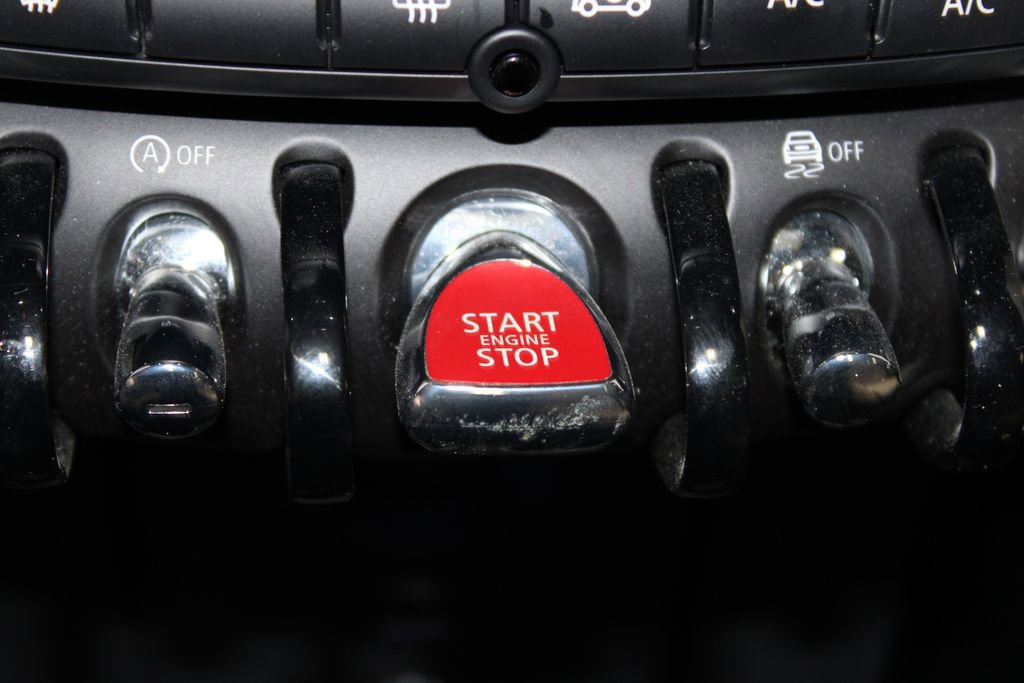 Used 2024 MINI Cooper S image 24