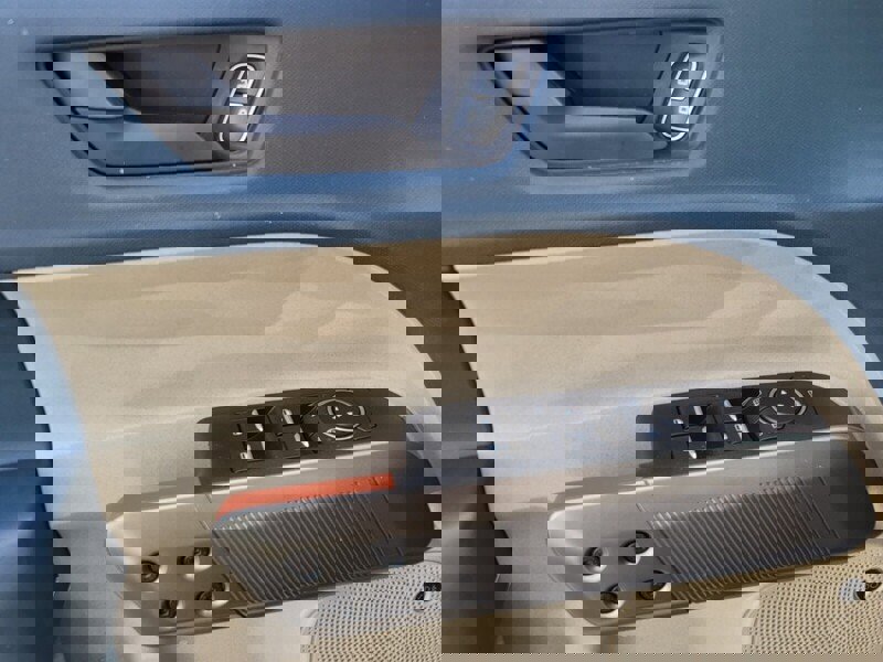 Used 2025 Ford Maverick Lariat image 26