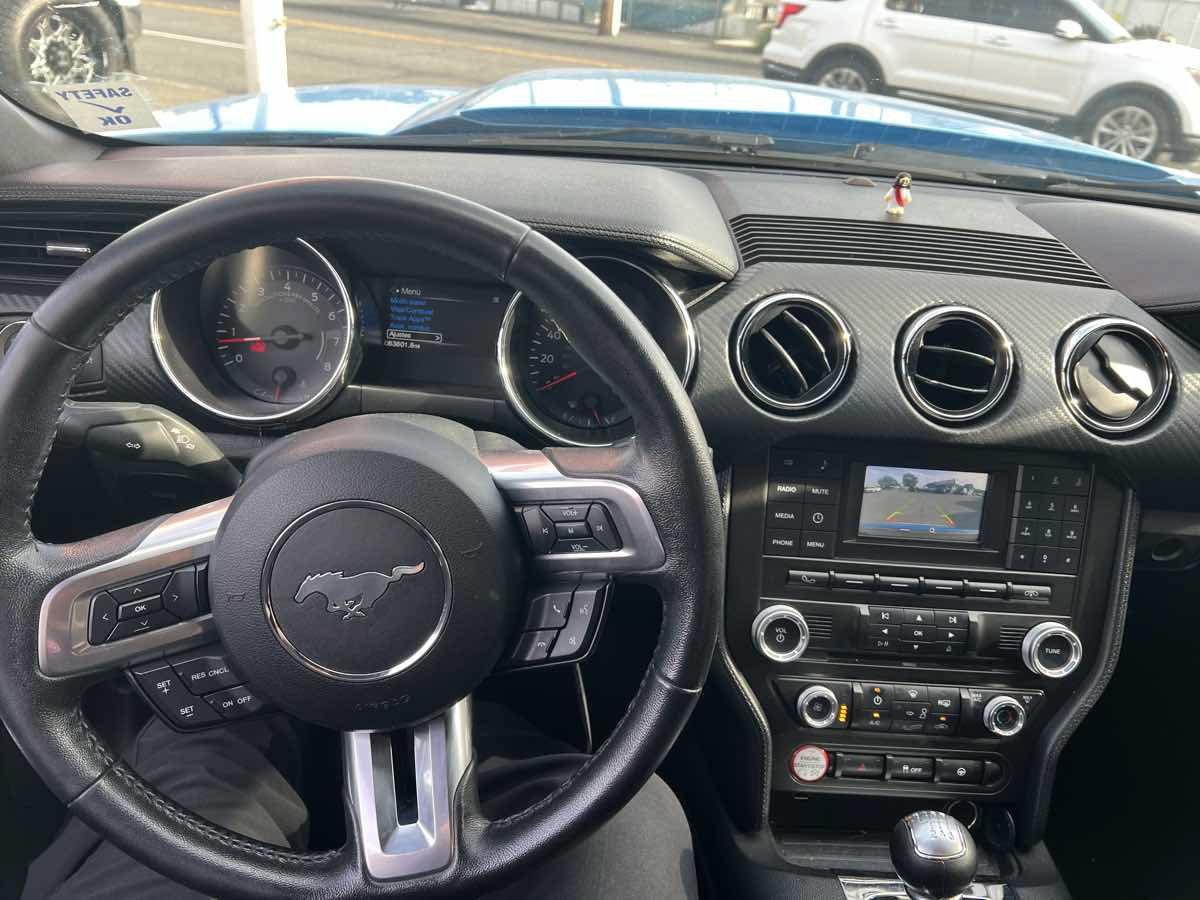 Used 2017 Ford Mustang Coupe RWD image 8