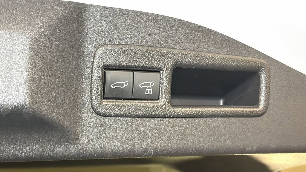 Used 2025 Toyota bZ4X AWD w/ Weather Package image 14