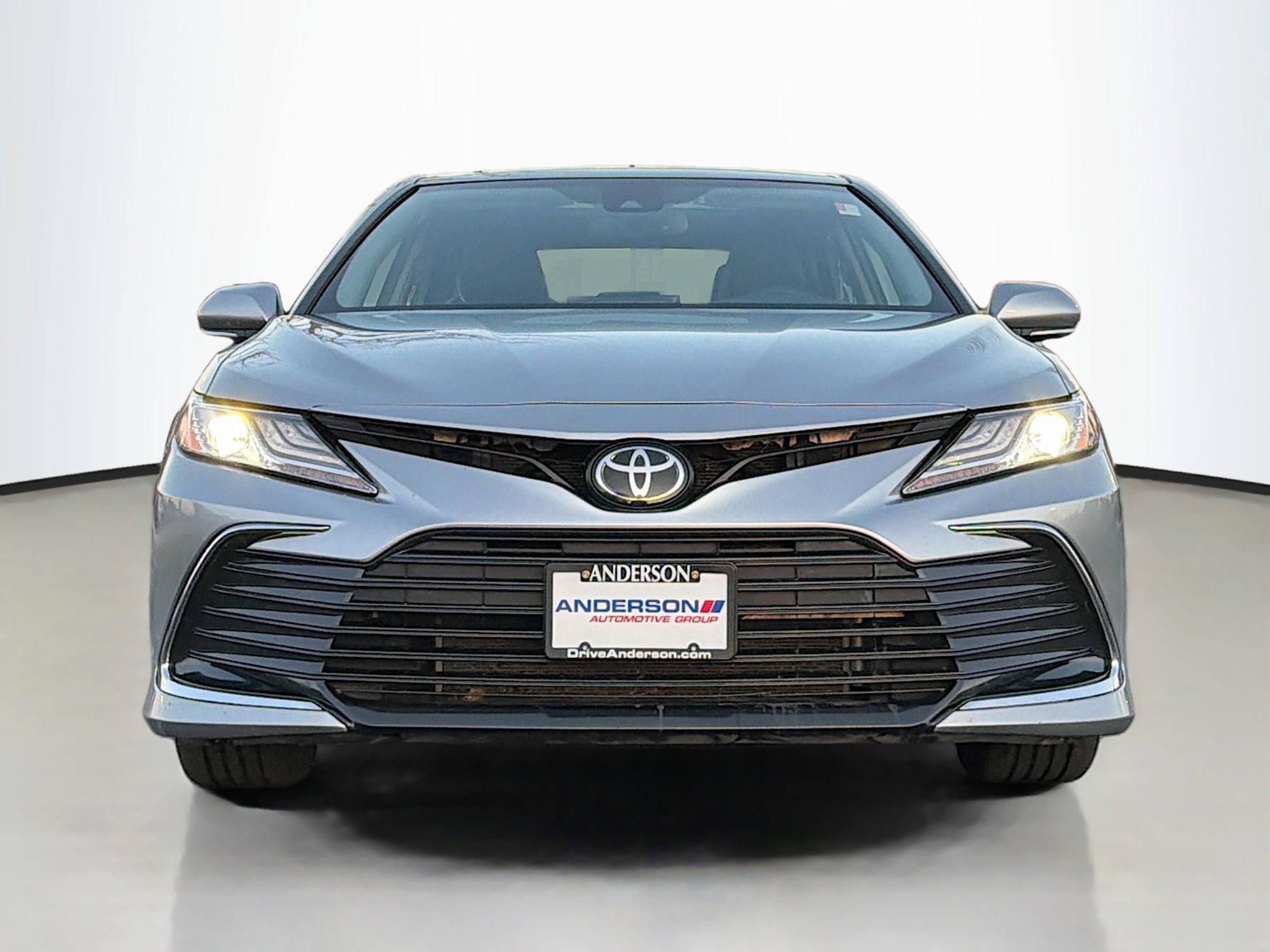 Used 2021 Toyota Camry XLE image 16