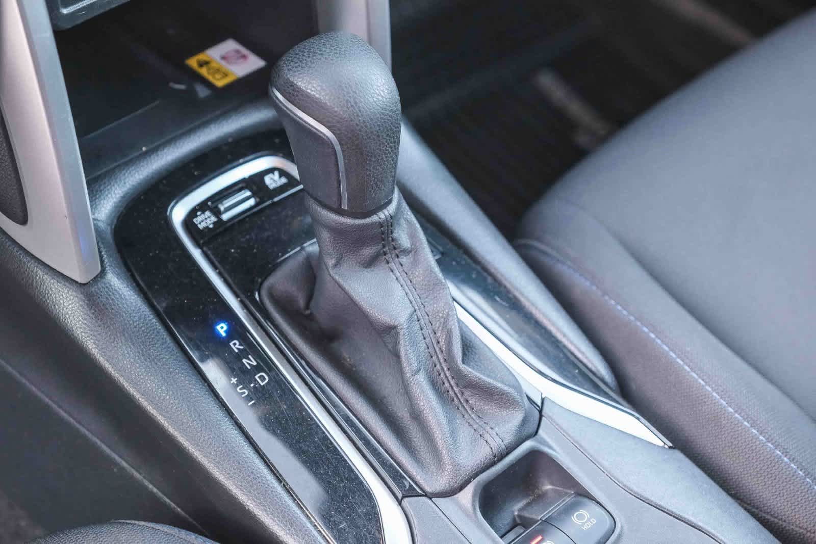 Used 2023 Toyota Corolla Cross AWD Hybrid image 21