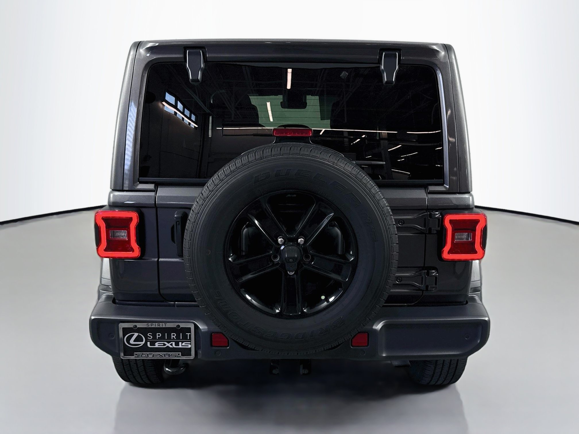 Used 2020 Jeep Wrangler Unlimited Sahara AWD/4WD image 6