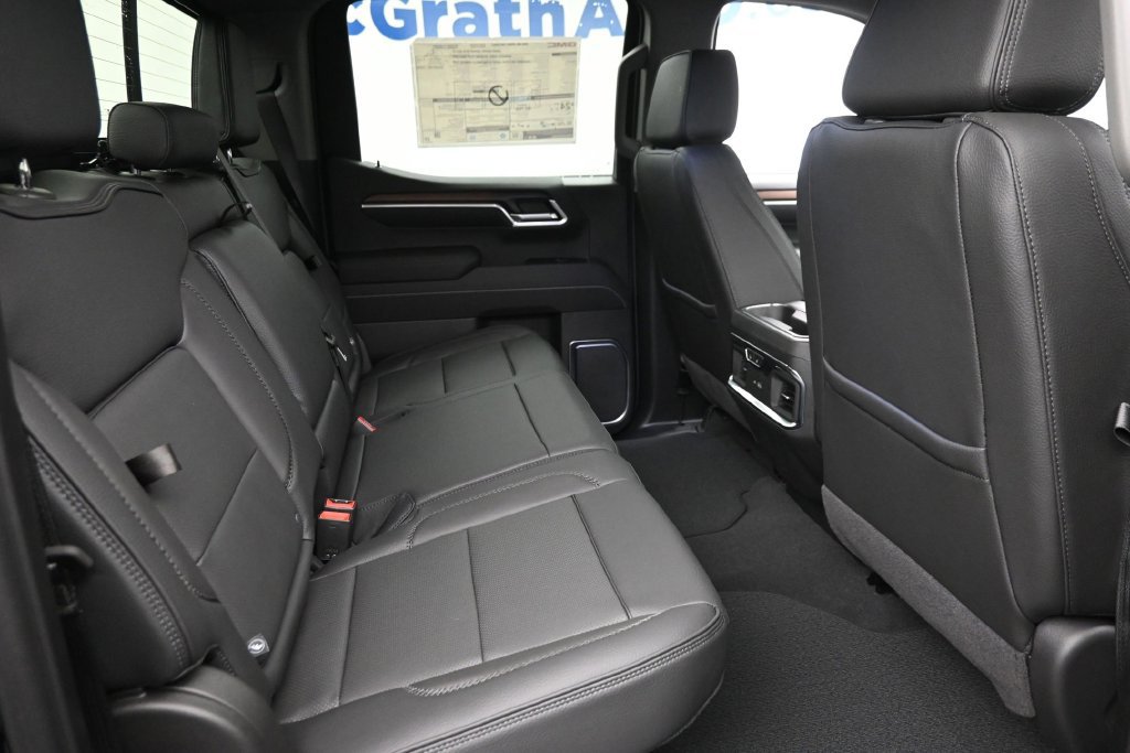 New 2026 GMC Sierra 1500 Denali AWD/4WD image 10