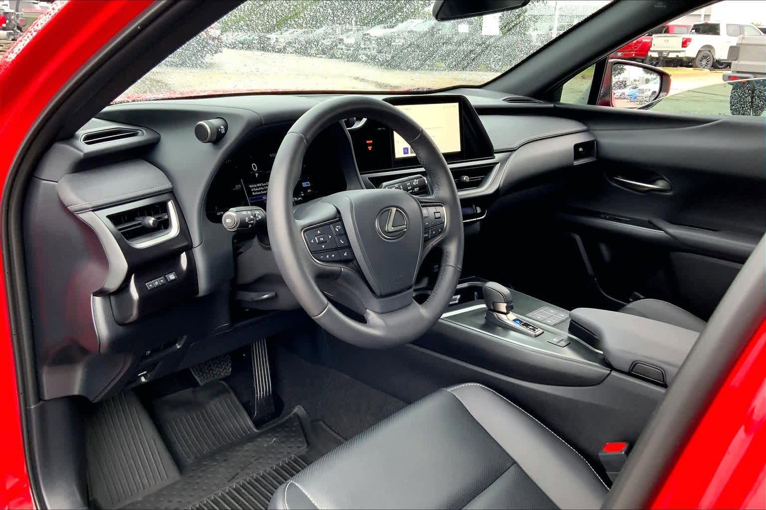 Used 2025 Lexus UX 300h FWD image 16