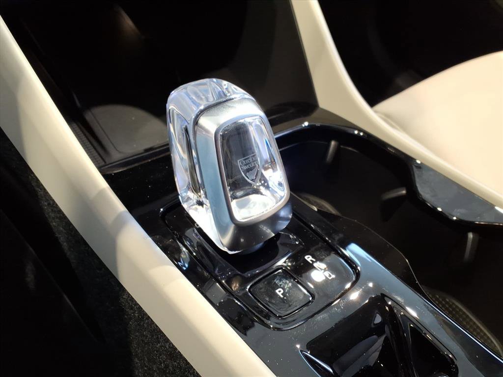 New 2026 Volvo XC40 B4 Plus w/ Protection Package Premier image 23