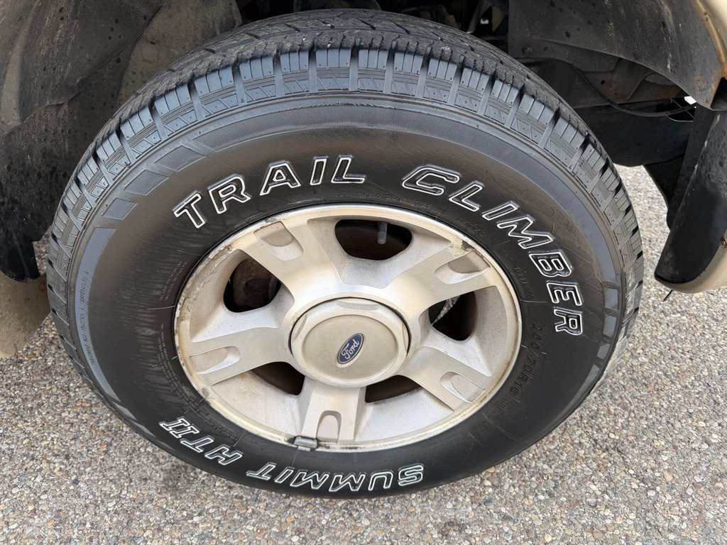 Used 2004 Ford Explorer Sport Trac XLT RWD image 14