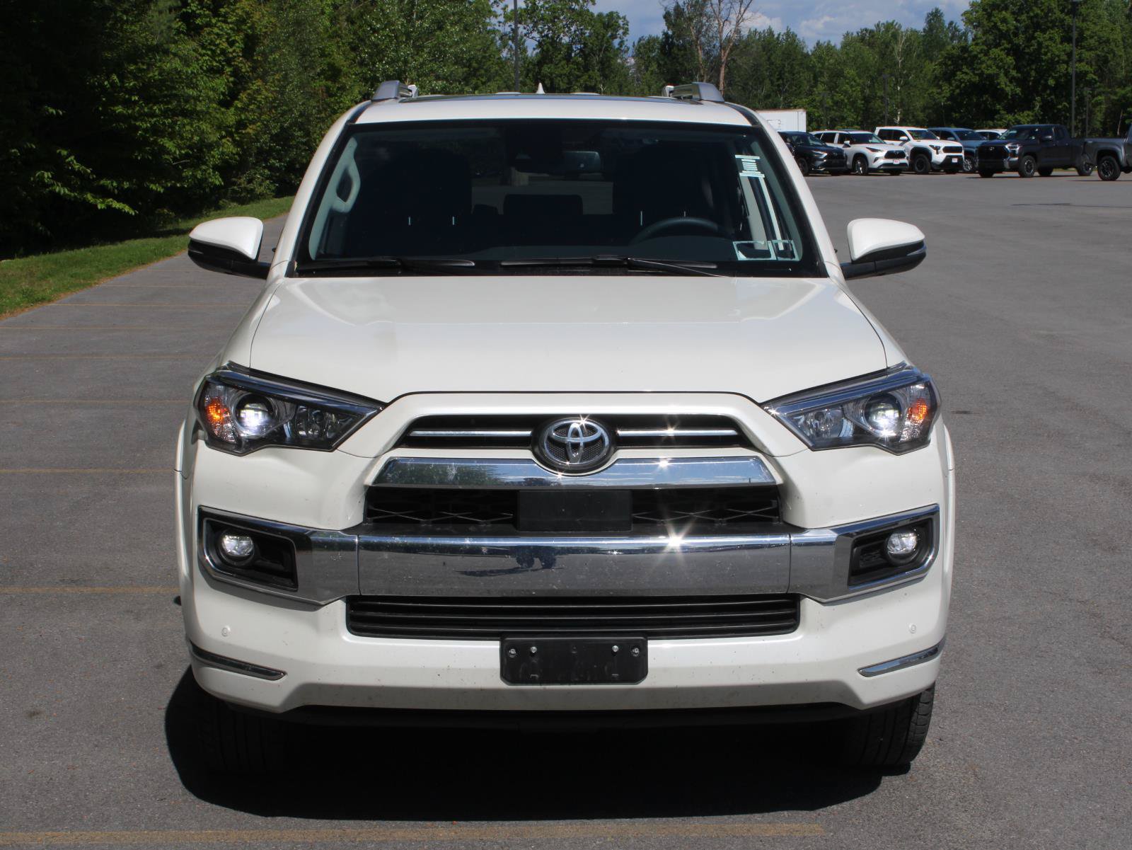Used 2021 Toyota 4Runner Limited AWD/4WD image 2