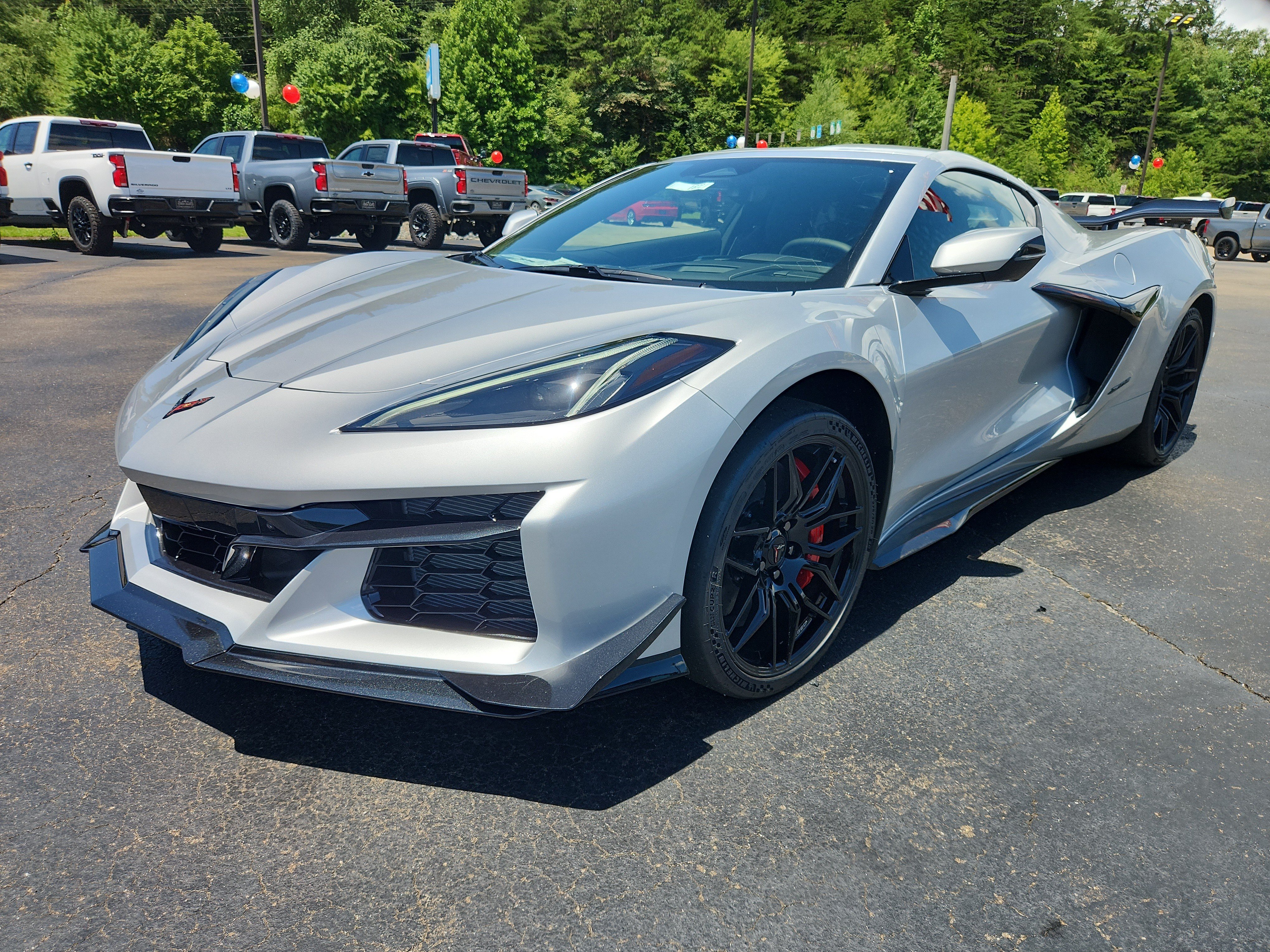 New 2027 Chevrolet Corvette Z06 w/ Z07 Performance Package RWD image 8