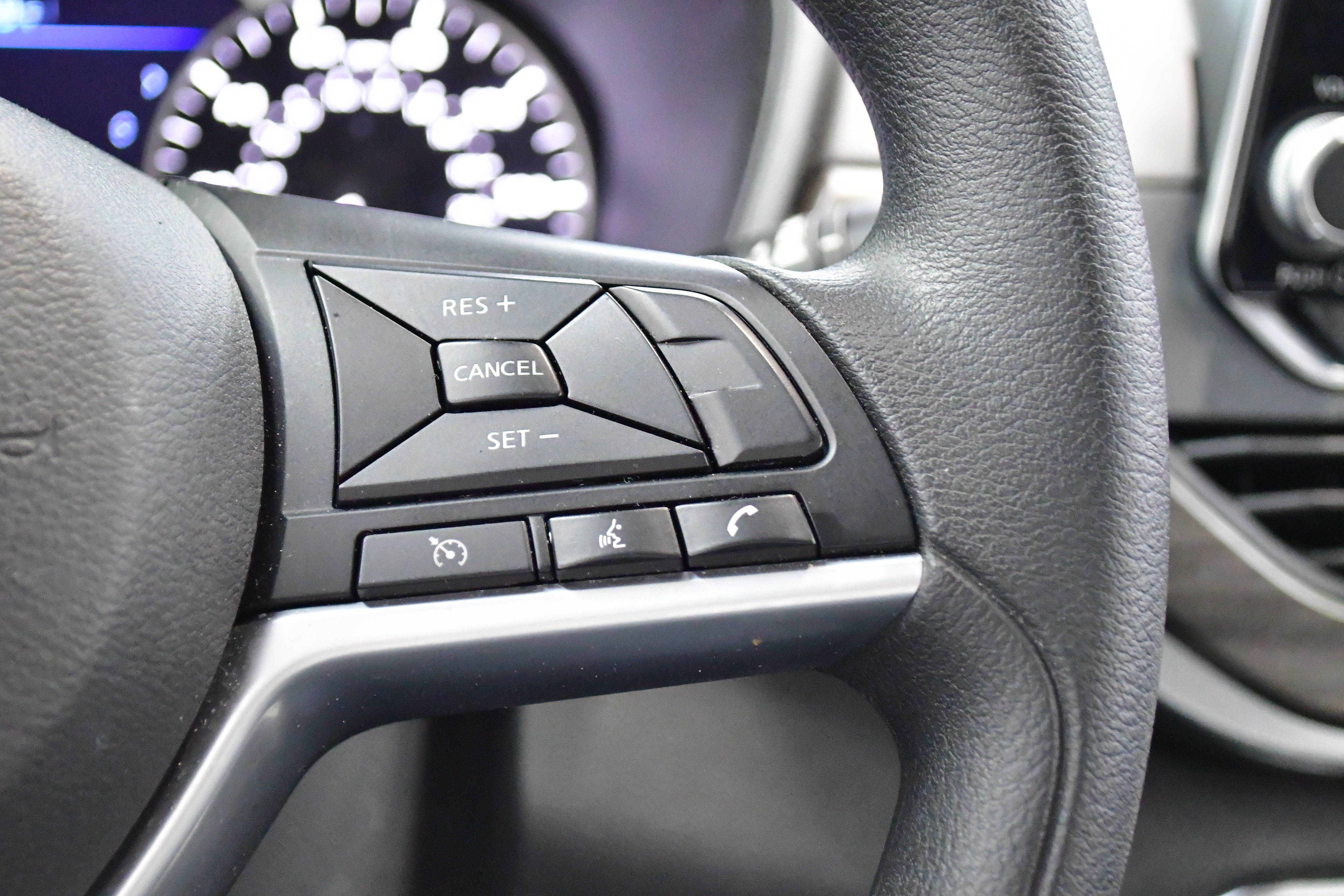 Used 2025 Nissan Altima 2.5 SV FWD image 22