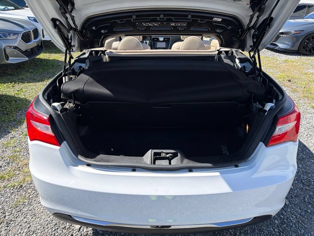 Used 2013 Chrysler 200 Limited FWD image 9
