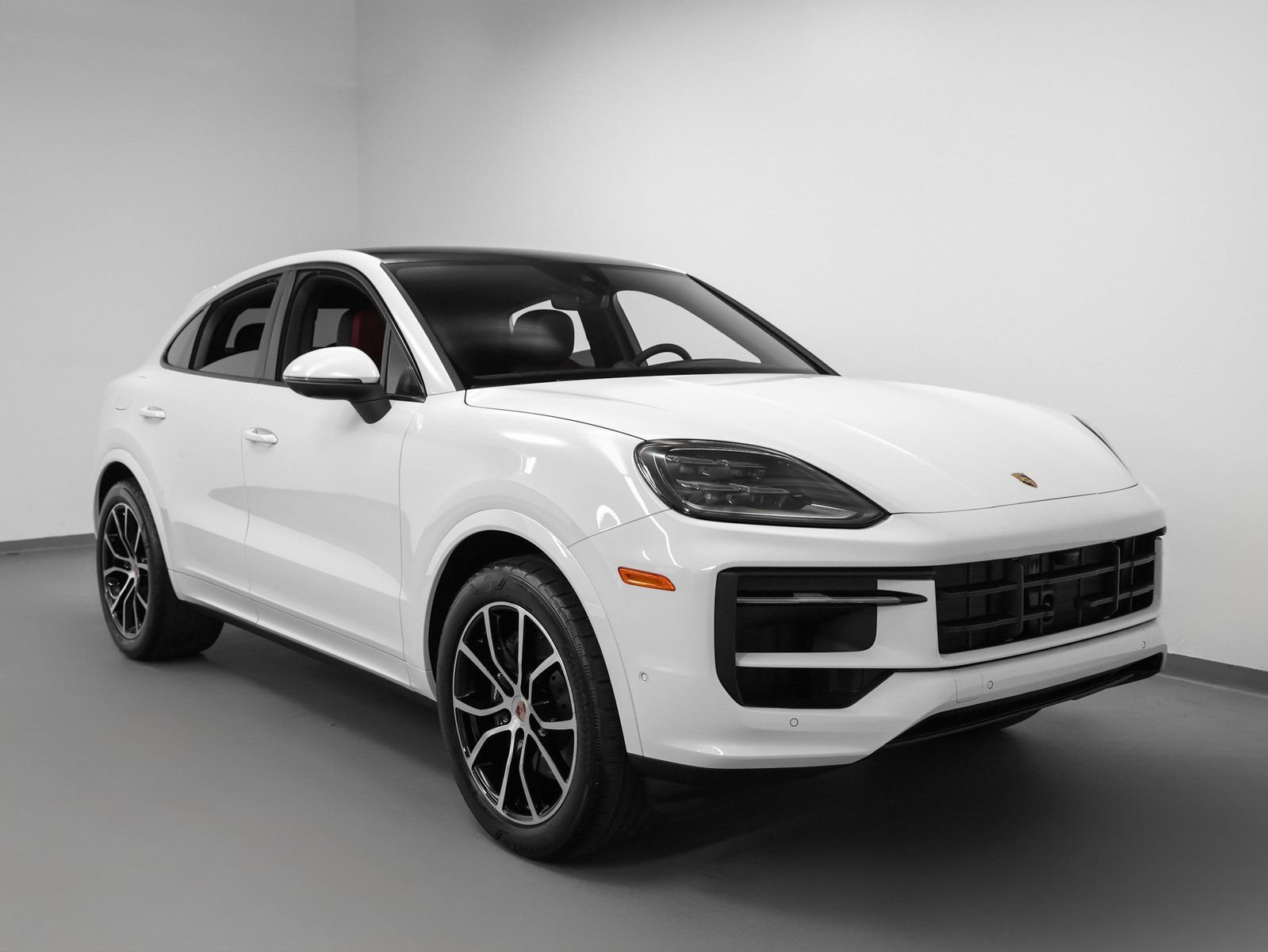 Certified 2026 Porsche Cayenne Coupe AWD/4WD image 10