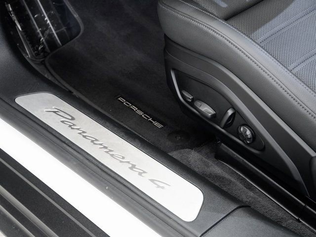 Certified 2024 Porsche Panamera 4 image 11