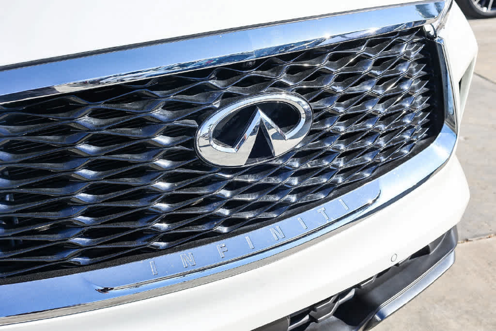 Used 2023 INFINITI QX60 Sensory AWD/4WD image 10