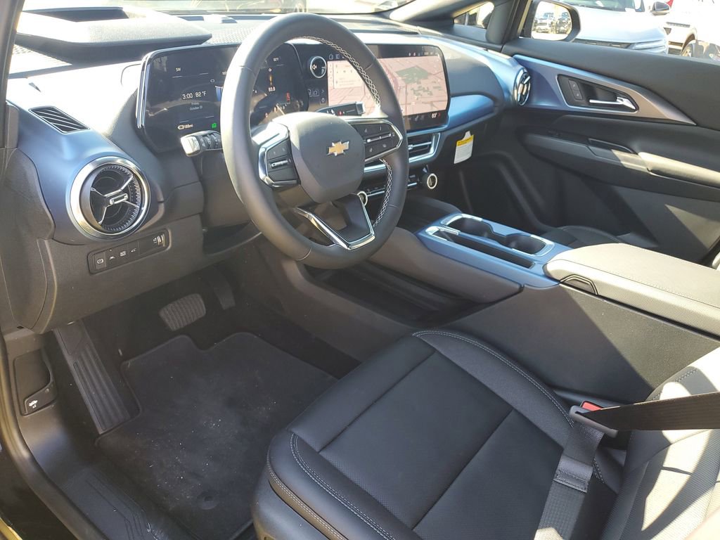 Used 2026 Chevrolet Equinox EV LT image 18