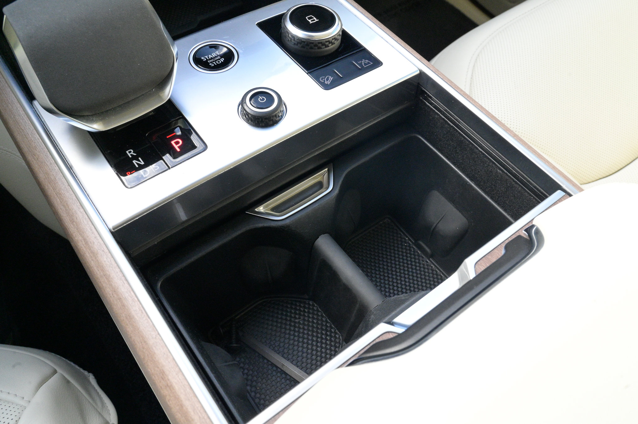 Used 2023 Land Rover Range Rover Autobiography image 27