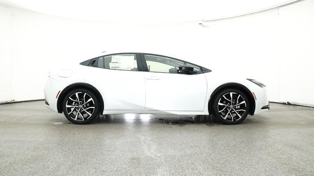 New 2025 Toyota Prius Plug-In Hybrid image 26