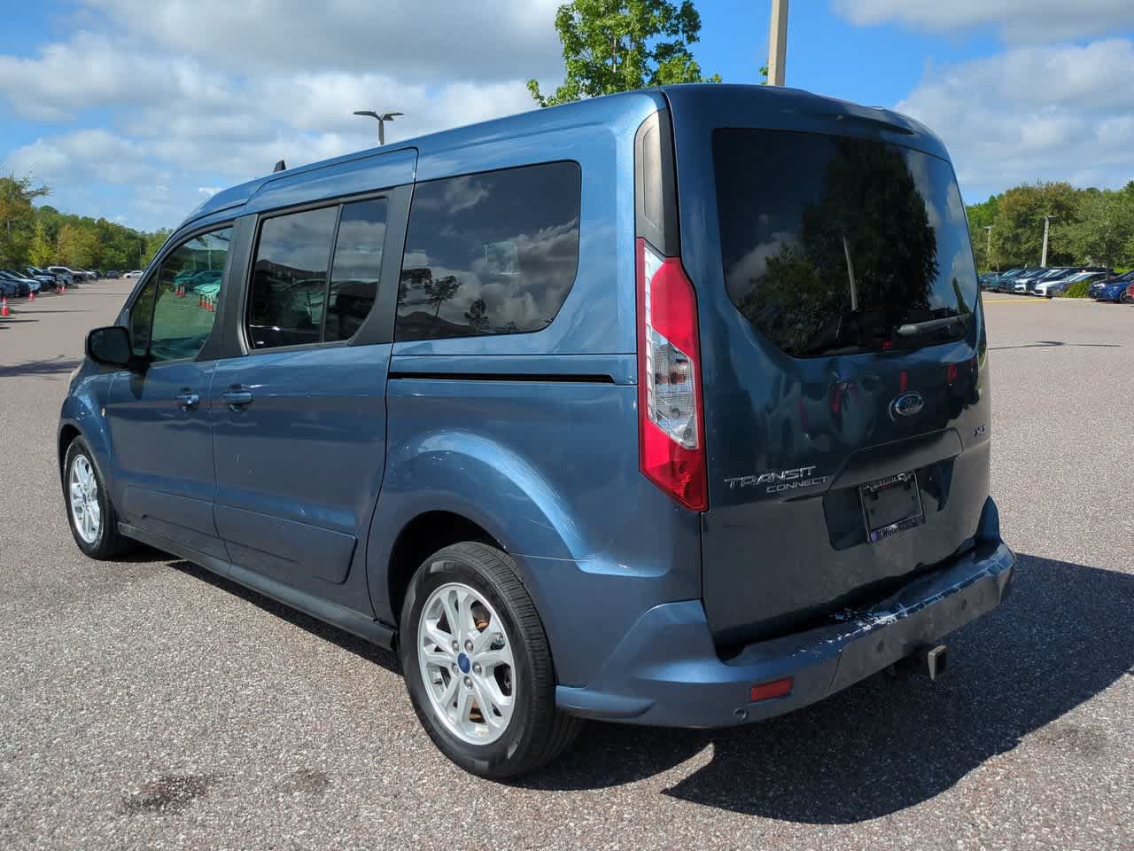 Used 2020 Ford Transit Connect XLT w/ Trailer Tow Package FWD image 4